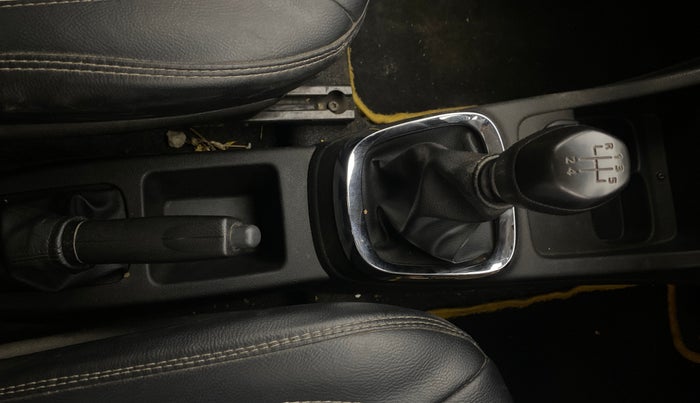 2017 Renault Kwid RXT 1.0, Petrol, Manual, 48,786 km, Gear Lever