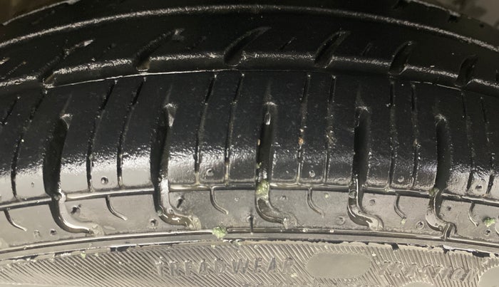 2017 Renault Kwid RXT 1.0, Petrol, Manual, 48,786 km, Right Front Tyre Tread