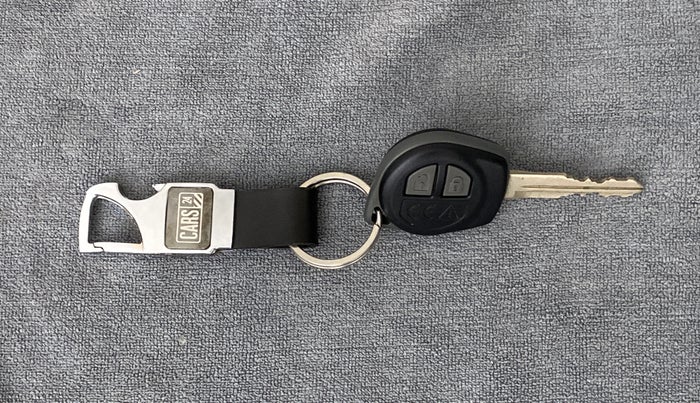 2018 Maruti Swift VXI D, Petrol, Manual, 45,332 km, Key Close Up