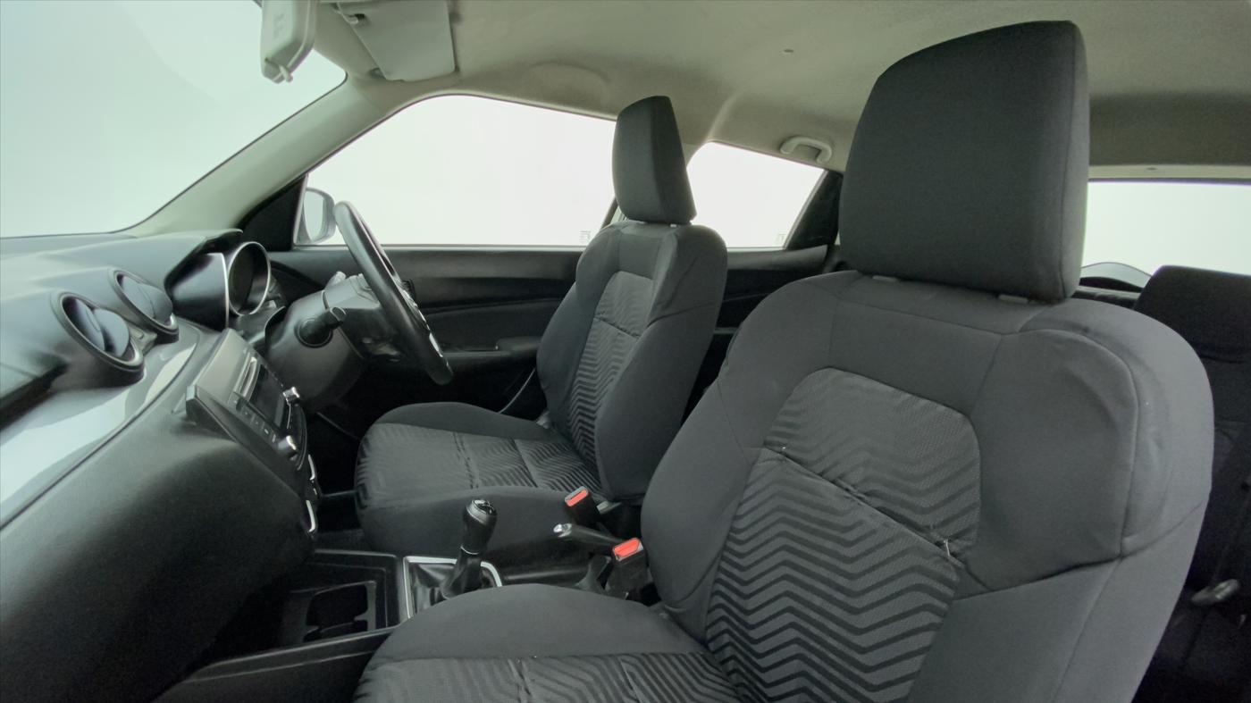 2018 Maruti Swift VXI D, Petrol, Manual, 45,332 km, Right Side Front Door Cabin
