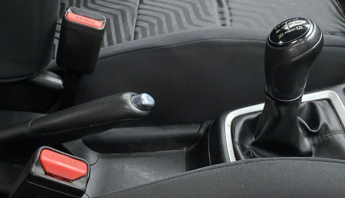 2018 Maruti Swift VXI D, Petrol, Manual, 45,332 km, Gear Lever