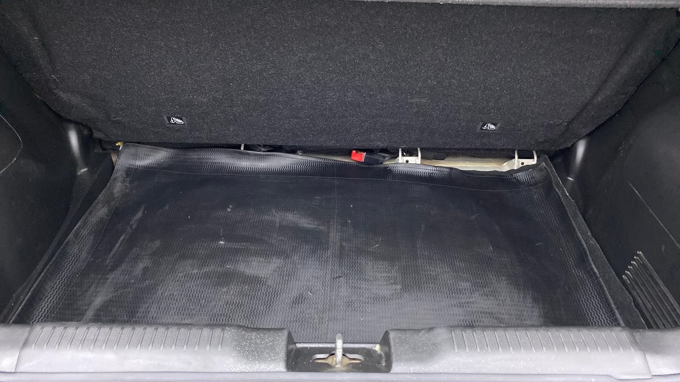 2018 Maruti Swift VXI D, Petrol, Manual, 45,332 km, Boot Inside