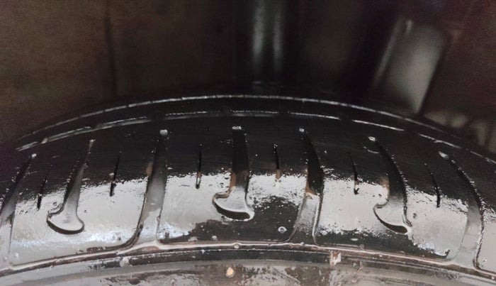 2019 Hyundai Grand i10 SPORTZ 1.2 KAPPA VTVT, Petrol, Manual, 51,800 km, Left Rear Tyre Tread