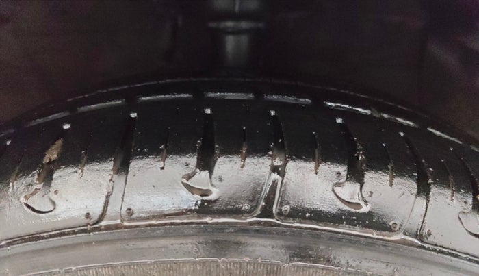 2019 Hyundai Grand i10 SPORTZ 1.2 KAPPA VTVT, Petrol, Manual, 51,800 km, Right Front Tyre Tread