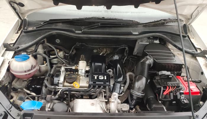 2017 Volkswagen Vento HIGHLINE PETROL AT, Petrol, Automatic, 62,455 km, Engine View