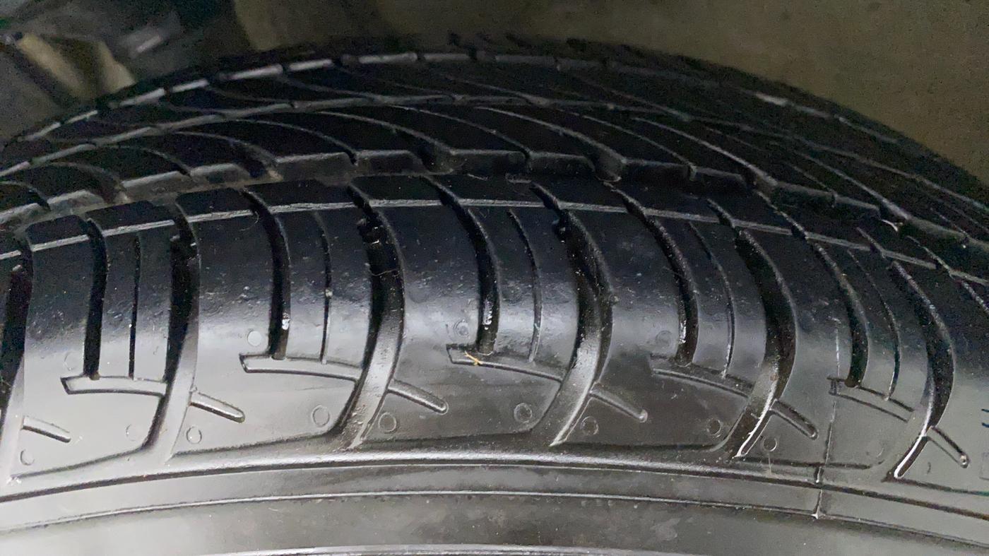 2021 Maruti New Wagon-R ZXI 1.2 old, Petrol, Manual, 3,979 km, Left Front Tyre Tread