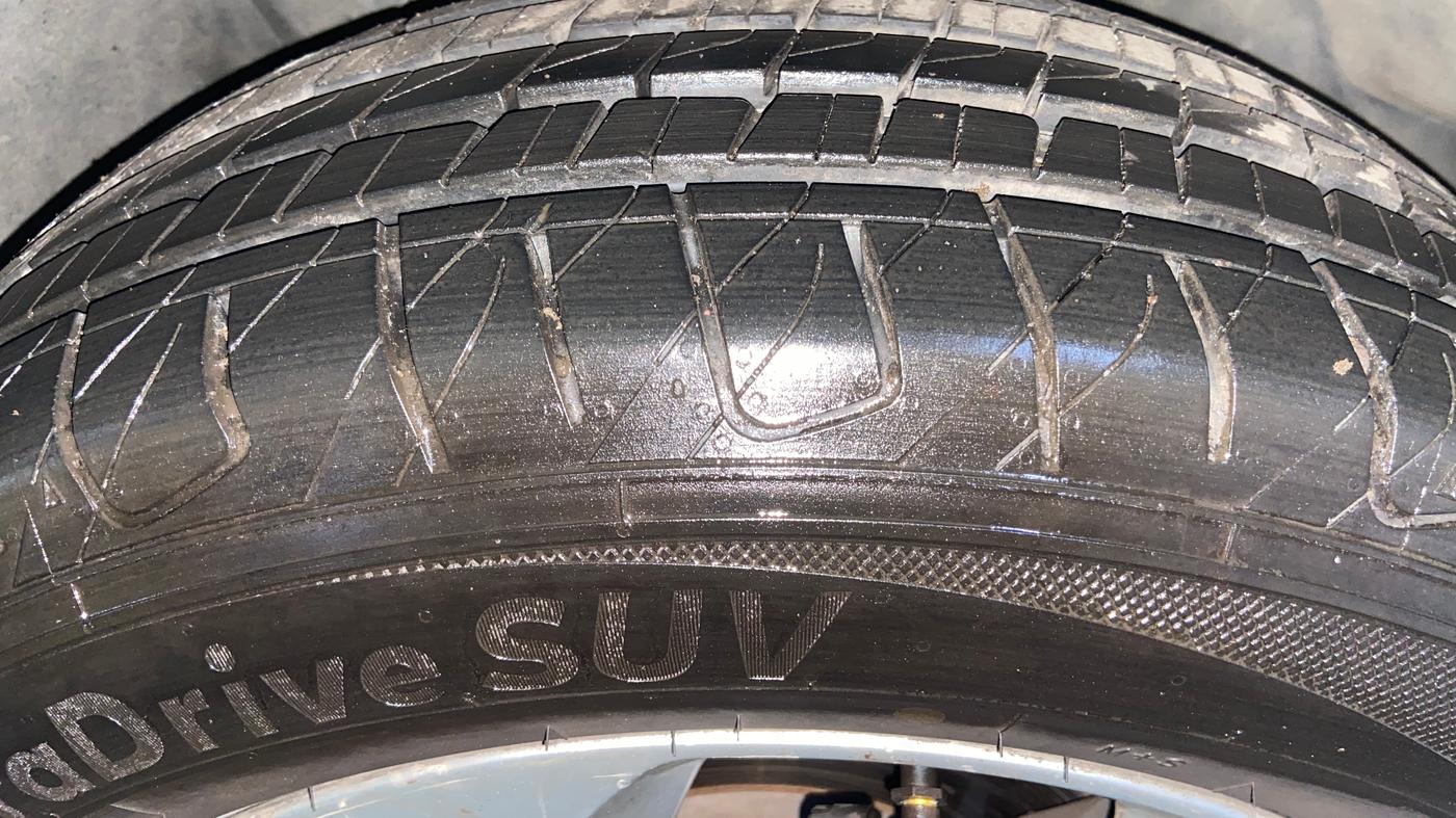 2018 Jeep Compass LIMITED 1.4 PETROL AT, Petrol, Automatic, 87,481 km, Right Front Tyre Tread