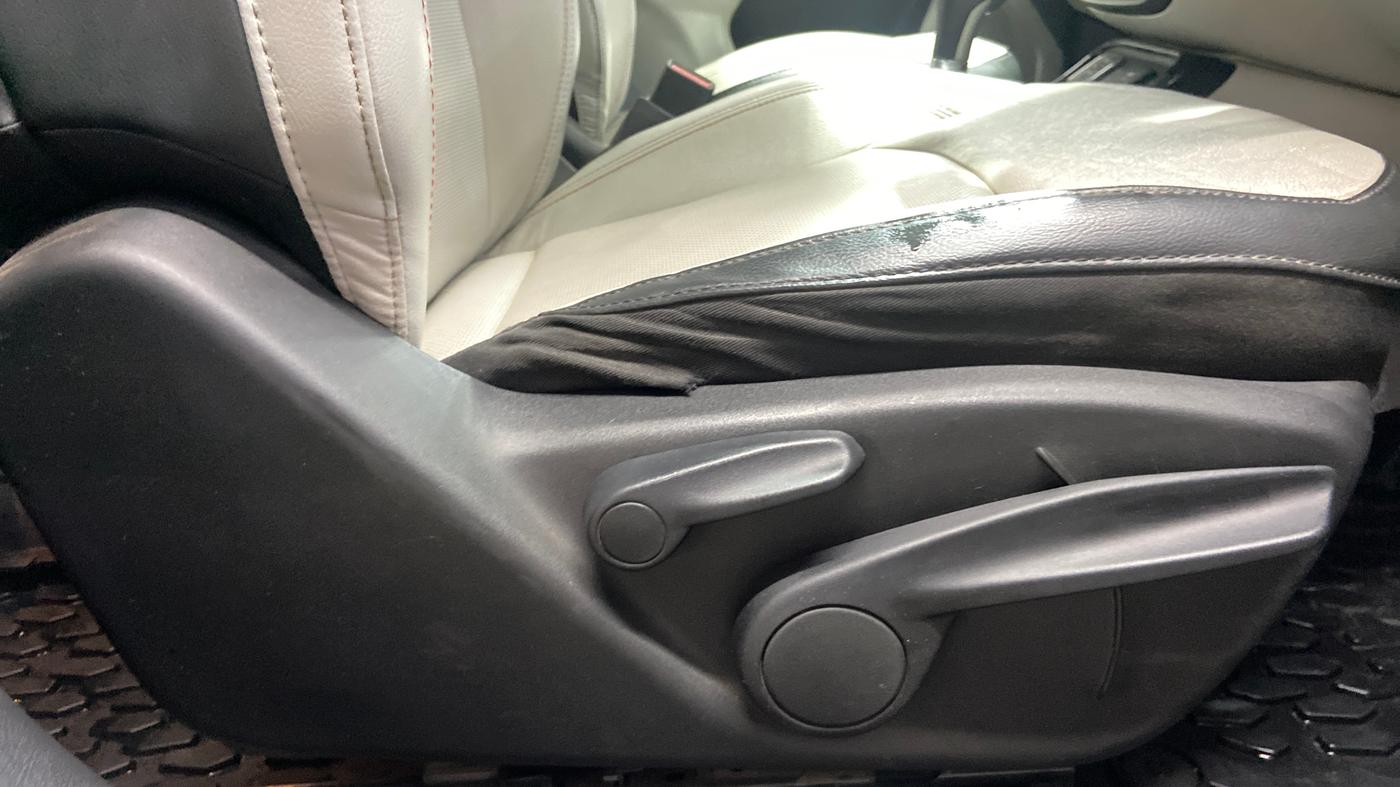 2018 Jeep Compass LIMITED 1.4 PETROL AT, Petrol, Automatic, 87,481 km, Driver Side Adjustment Panel