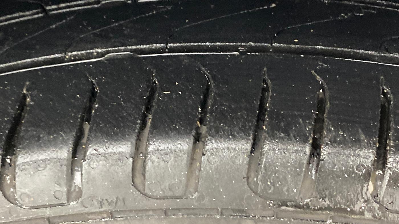 2022 Tata ALTROZ XM PLUS PETROL, Petrol, Manual, 1,15,930 km, Left Rear Tyre Tread
