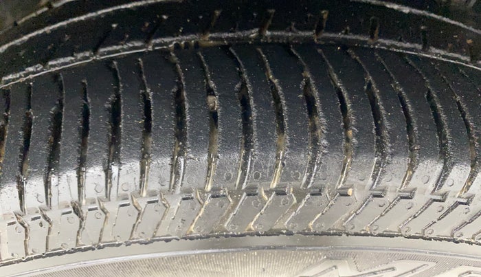 2019 Ford Ecosport TITANIUM 1.5L DIESEL, Diesel, Manual, 34,791 km, Right Front Tyre Tread