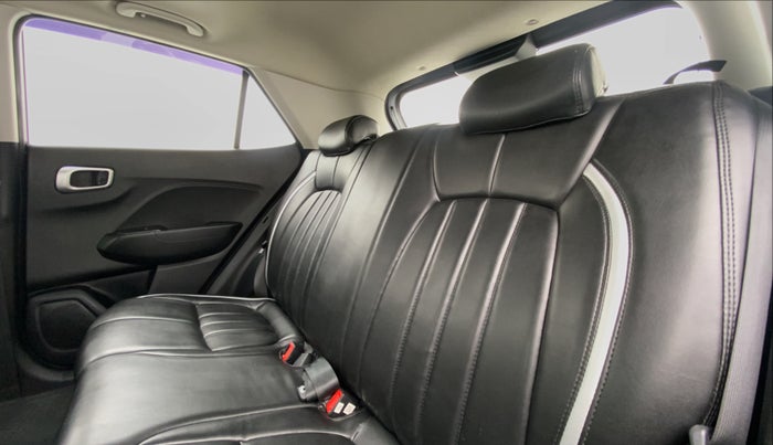 2019 Hyundai VENUE 1.0 Turbo GDI DCT AT SX+ DT, Petrol, Automatic, 28,625 km, Right Side Rear Door Cabin