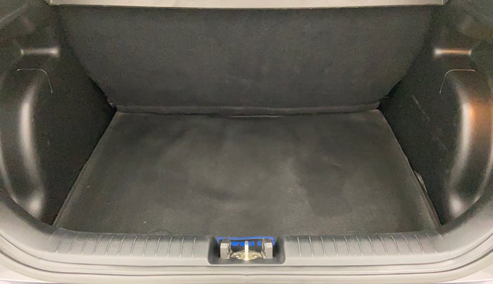 2019 Hyundai VENUE 1.0 Turbo GDI DCT AT SX+ DT, Petrol, Automatic, 28,625 km, Boot Inside