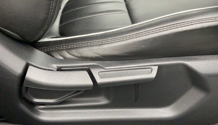 2019 Hyundai VENUE 1.0 Turbo GDI DCT AT SX+ DT, Petrol, Automatic, 28,625 km, Driver Side Adjustment Panel
