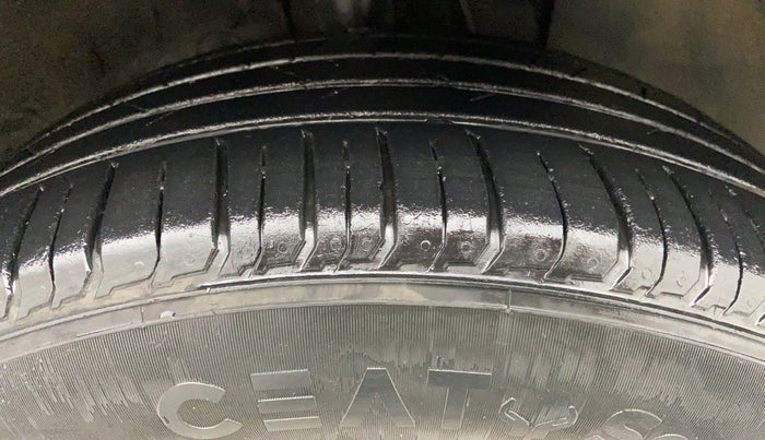 2019 Hyundai VENUE 1.0 Turbo GDI DCT AT SX+ DT, Petrol, Automatic, 28,625 km, Right Front Tyre Tread
