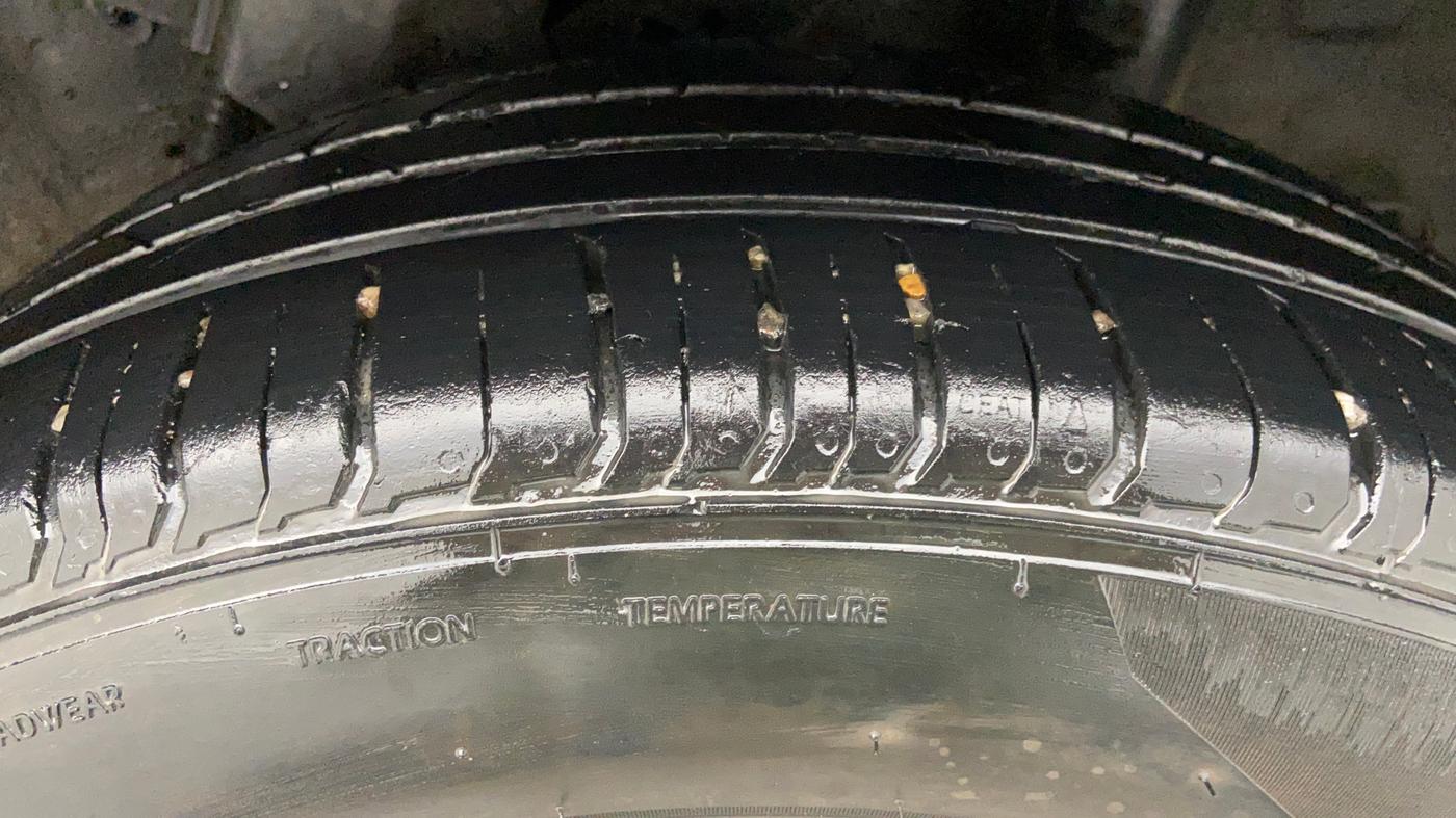 2019 Hyundai VENUE 1.0 Turbo GDI DCT AT SX+ DT, Petrol, Automatic, 28,625 km, Left Rear Tyre Tread