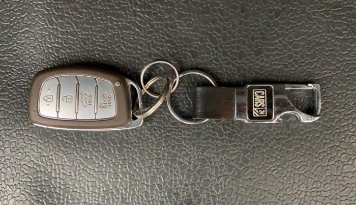 2019 Hyundai VENUE 1.0 Turbo GDI DCT AT SX+ DT, Petrol, Automatic, 28,625 km, Key Close Up