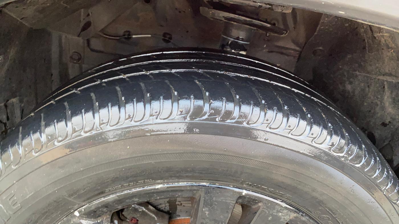 2019 Maruti Vitara Brezza ZDI, Diesel, Manual, 1,36,489 km, Left Front Tyre Tread