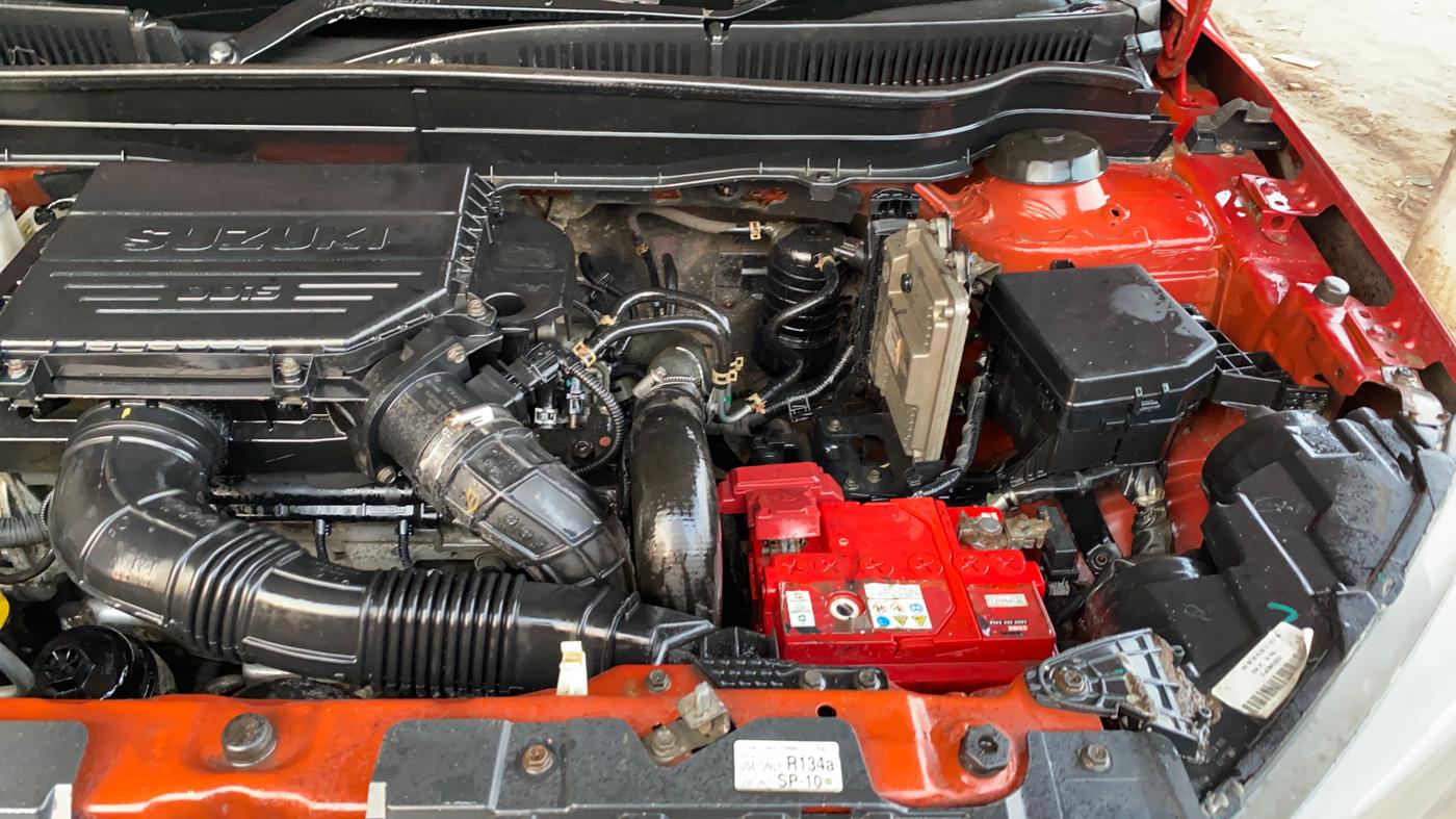 2019 Maruti Vitara Brezza ZDI, Diesel, Manual, 1,36,489 km, Engine View - Left