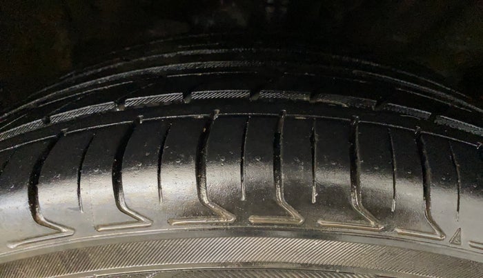 2021 KIA SELTOS HTX 1.5 PETROL, Petrol, Manual, 50,070 km, Right Front Tyre Tread