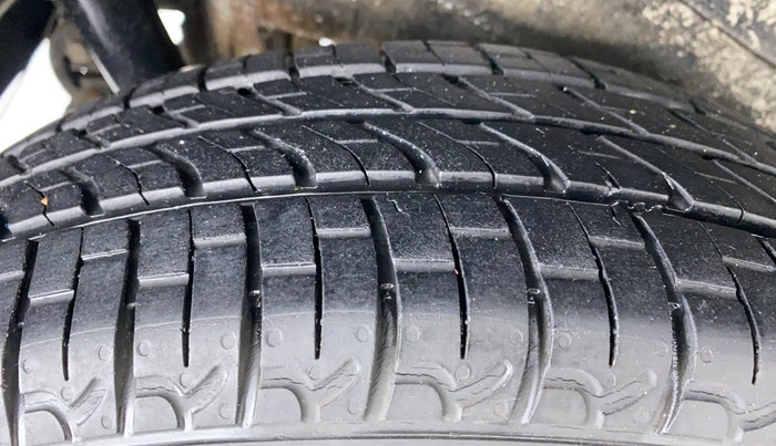 2013 Maruti Wagon R 1.0 VXI, Petrol, Manual, 59,949 km, Right Rear Tyre Tread