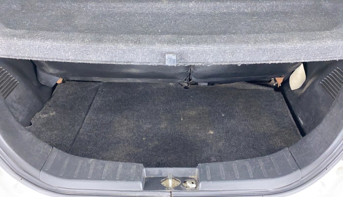 2013 Maruti Wagon R 1.0 VXI, Petrol, Manual, 59,949 km, Boot Inside