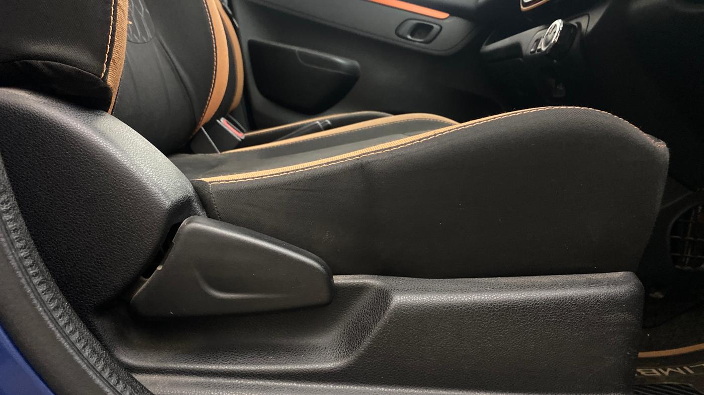 2019 Renault Kwid CLIMBER 1.0 AMT, Petrol, Automatic, 33,542 km, Driver Side Adjustment Panel
