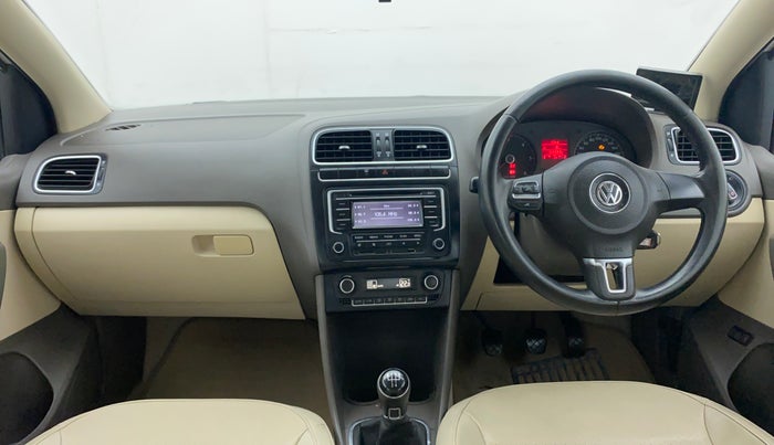 2014 Volkswagen Vento HIGHLINE DIESEL 1.6, Diesel, Manual, 1,24,381 km, Dashboard