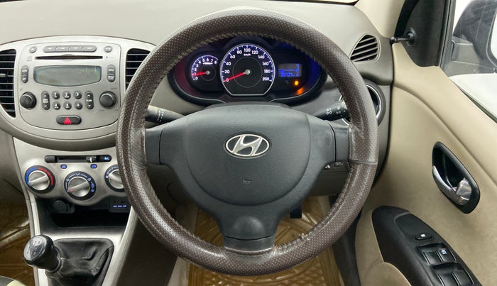 2014 Hyundai i10 SPORTZ 1.1, Petrol, Manual, 69,797 km, Steering Wheel Close Up