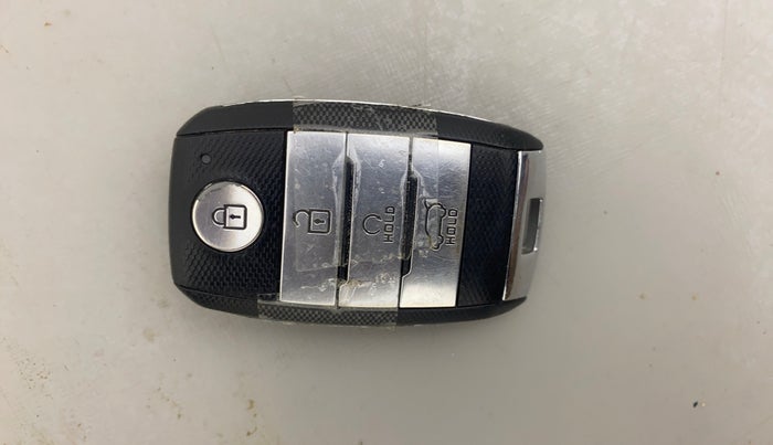 2020 KIA SONET GTX PLUS 1.0 IMT, Petrol, Manual, 28,909 km, Key Close Up