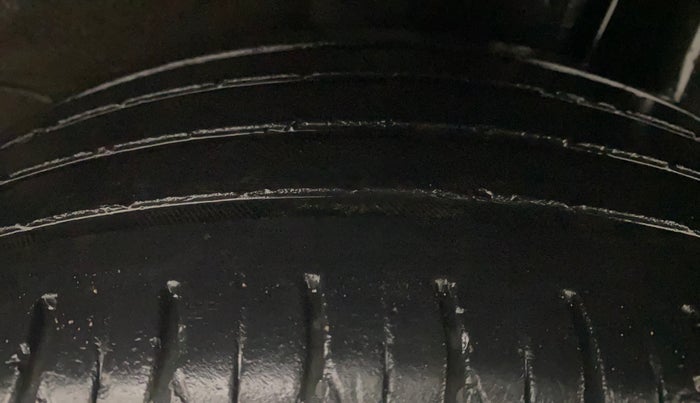 2020 KIA SONET GTX PLUS 1.0 IMT, Petrol, Manual, 28,909 km, Left Rear Tyre Tread