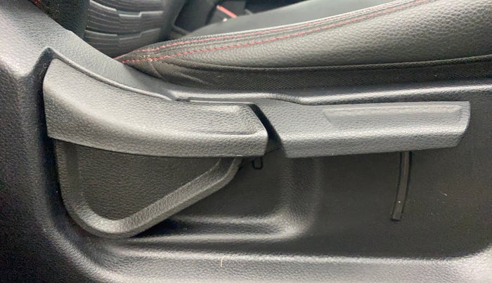 2020 KIA SONET GTX PLUS 1.0 IMT, Petrol, Manual, 28,909 km, Driver Side Adjustment Panel