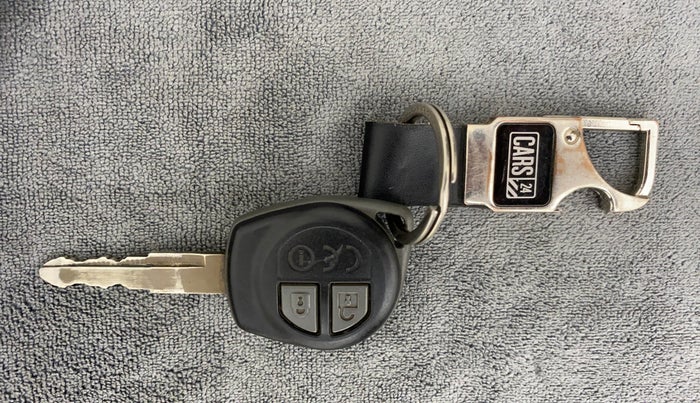 2018 Maruti Dzire VXI AMT, Petrol, Automatic, 41,517 km, Key Close Up