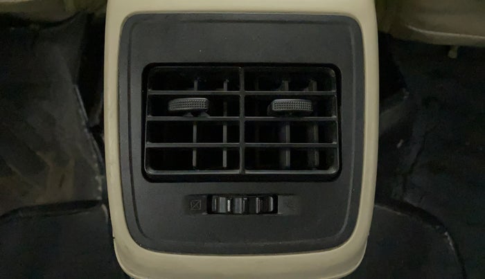 2018 Maruti Dzire VXI AMT, Petrol, Automatic, 41,517 km, Rear AC Vents