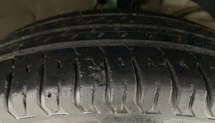 2018 Maruti Dzire VXI AMT, Petrol, Automatic, 41,517 km, Right Front Tyre Tread