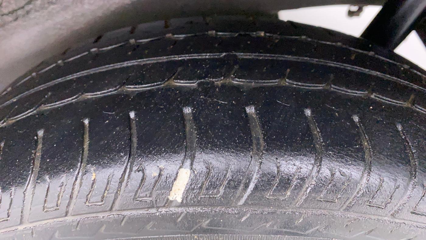 2017 Maruti Wagon R 1.0 VXI, Petrol, Manual, 57,580 km, Left Rear Tyre Tread