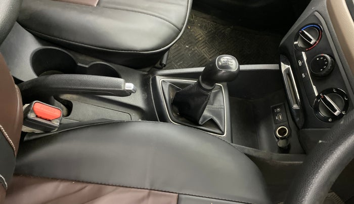 2019 Hyundai Elite i20 MAGNA PLUS 1.2, Petrol, Manual, 36,287 km, Gear Lever