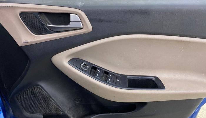 2019 Hyundai Elite i20 MAGNA PLUS 1.2, Petrol, Manual, 36,287 km, Driver Side Door Panels Control