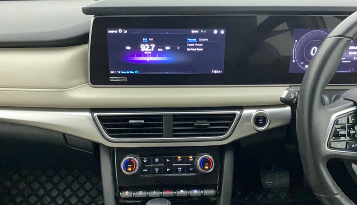 2021 Mahindra XUV700 AX 7 LUXURY P AT 7 STR, Petrol, Automatic, 16,885 km, Air Conditioner