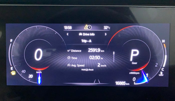 2021 Mahindra XUV700 AX 7 LUXURY P AT 7 STR, Petrol, Automatic, 16,885 km, Odometer Image