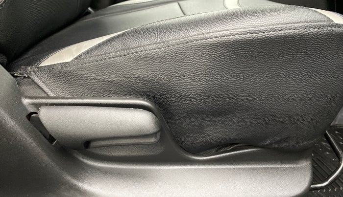 2014 Maruti Swift VXI D, Petrol, Manual, 3,600 km, Driver Side Adjustment Panel