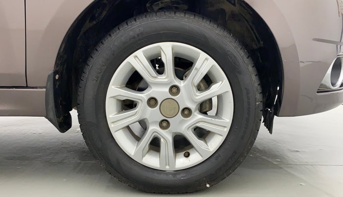 2018 Tata Tiago XZA 1.2 REVOTRON, Petrol, Automatic, 53,852 km, Right Front Wheel