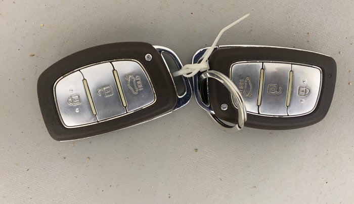 2013 Hyundai Grand i10 ASTA 1.2 KAPPA VTVT, Petrol, Manual, 80,482 km, Key Close Up