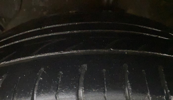 2013 Hyundai Grand i10 ASTA 1.2 KAPPA VTVT, Petrol, Manual, 80,482 km, Left Front Tyre Tread