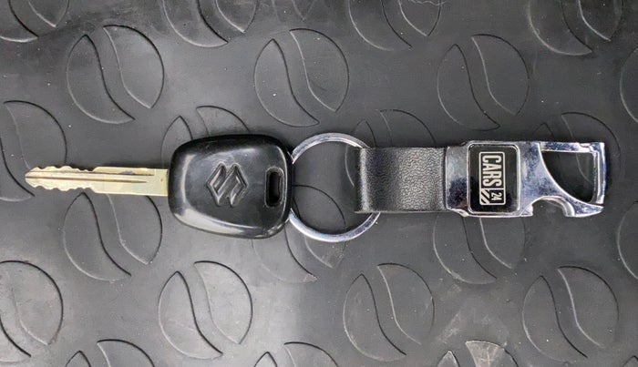 2012 Maruti Omni 5 STR, Petrol, Manual, 56,002 km, Key Close Up