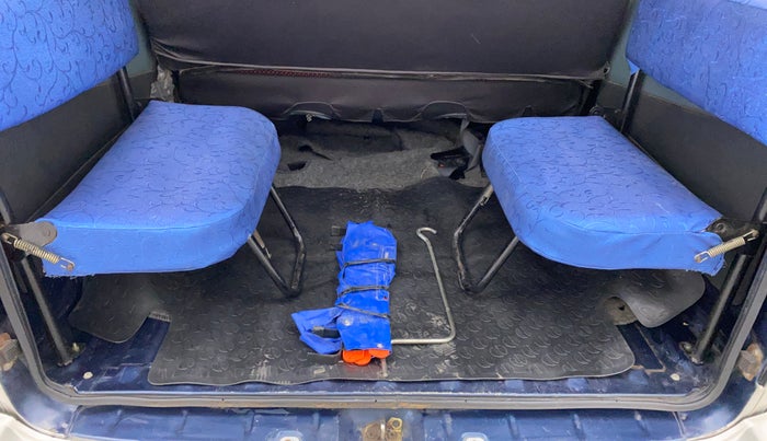 2012 Maruti Omni 5 STR, Petrol, Manual, 56,002 km, Boot Inside