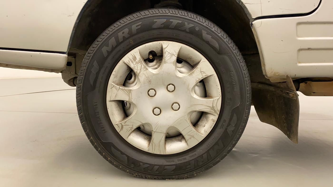 2012 Maruti Omni 5 STR, Petrol, Manual, 56,002 km, Left Front Wheel