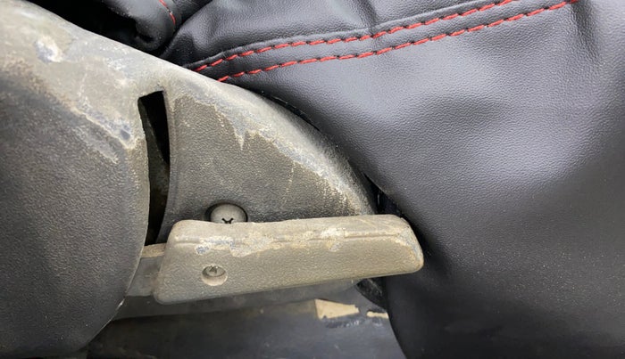 2015 Maruti Alto 800 LXI, Petrol, Manual, 99,324 km, Driver Side Adjustment Panel