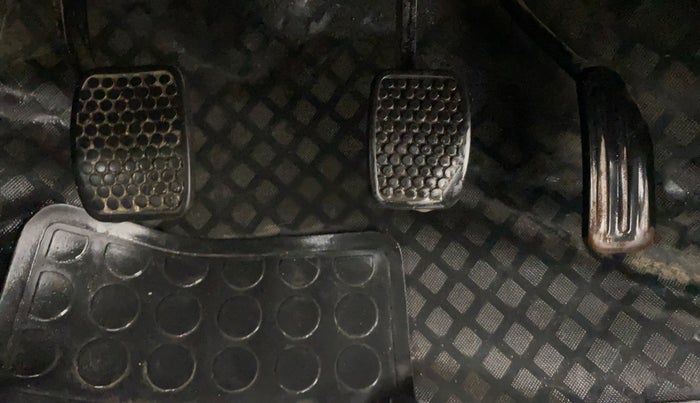 2015 Maruti Alto 800 LXI, Petrol, Manual, 99,324 km, Pedals