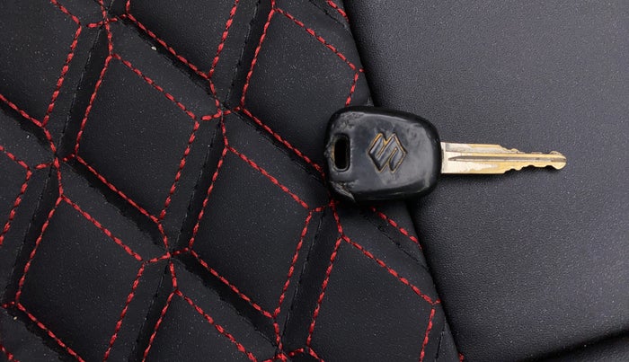 2015 Maruti Alto 800 LXI, Petrol, Manual, 99,324 km, Key Close Up