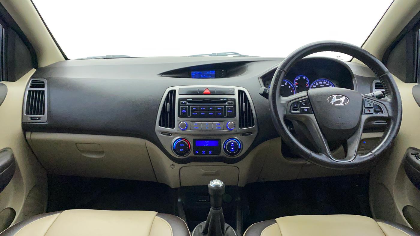 2012 Hyundai i20 SPORTZ 1.2, Petrol, Manual, 1,14,902 km, Dashboard
